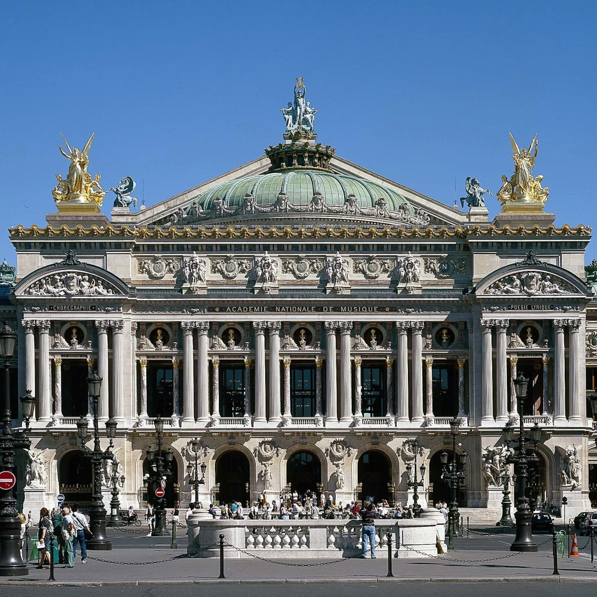 Louvre Museum